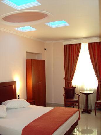 Brazil Hotel Atina Dış mekan fotoğraf